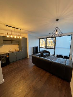 2 Bed Flat, Holm Street, G2 - Photo 1