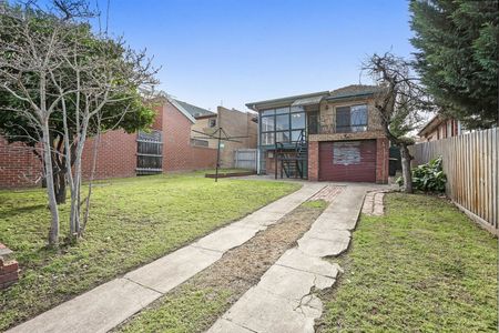 19 Woodland Street, Essendon VIC 3040 - Photo 4