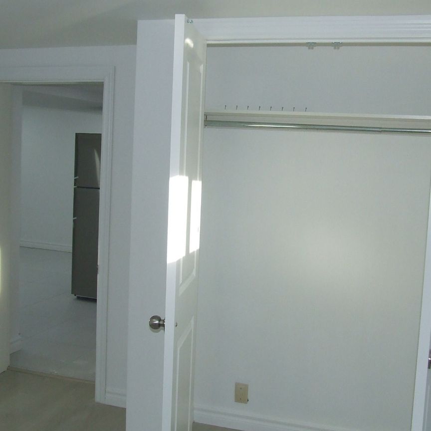 For Lease - 377 East Avenue Unit# Basement, Toronto, Ontario - Photo 1