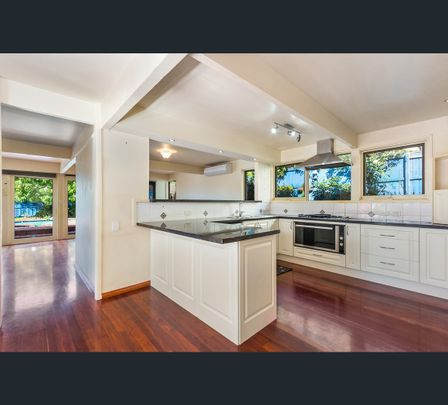 15 Trenton Ave, Glen Waverley, Vic 3150 - Photo 1