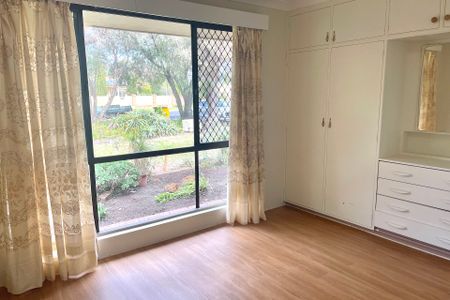 Conveniently located delight! - Photo 5