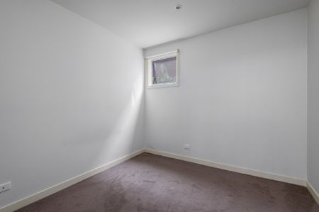 LOW MAINTENANCE UNIT IN A PERFECT LOCATION - Photo 3