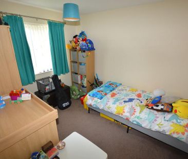 3 bedroom semi-detached house to rent - Photo 6