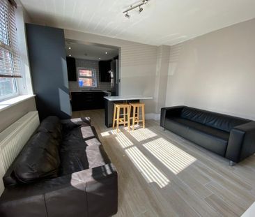 6 bedroom house share to rent - Photo 1