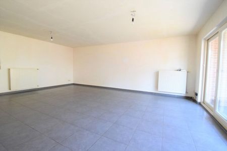 Aangenaam appartement met 2 slaapkamers - Photo 2