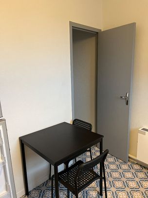 Location Appartement 1 pièce 50m² - Photo 1