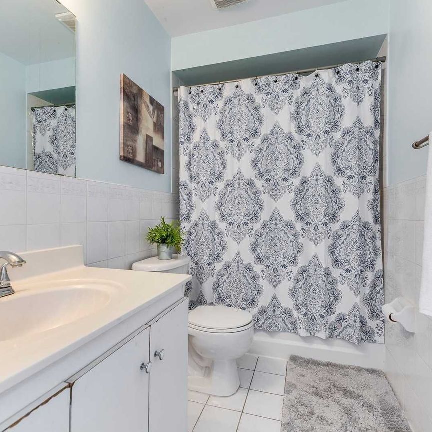 For Lease - 36B Lambton Avenue Unit# Upper, Toronto, Ontario - Photo 1