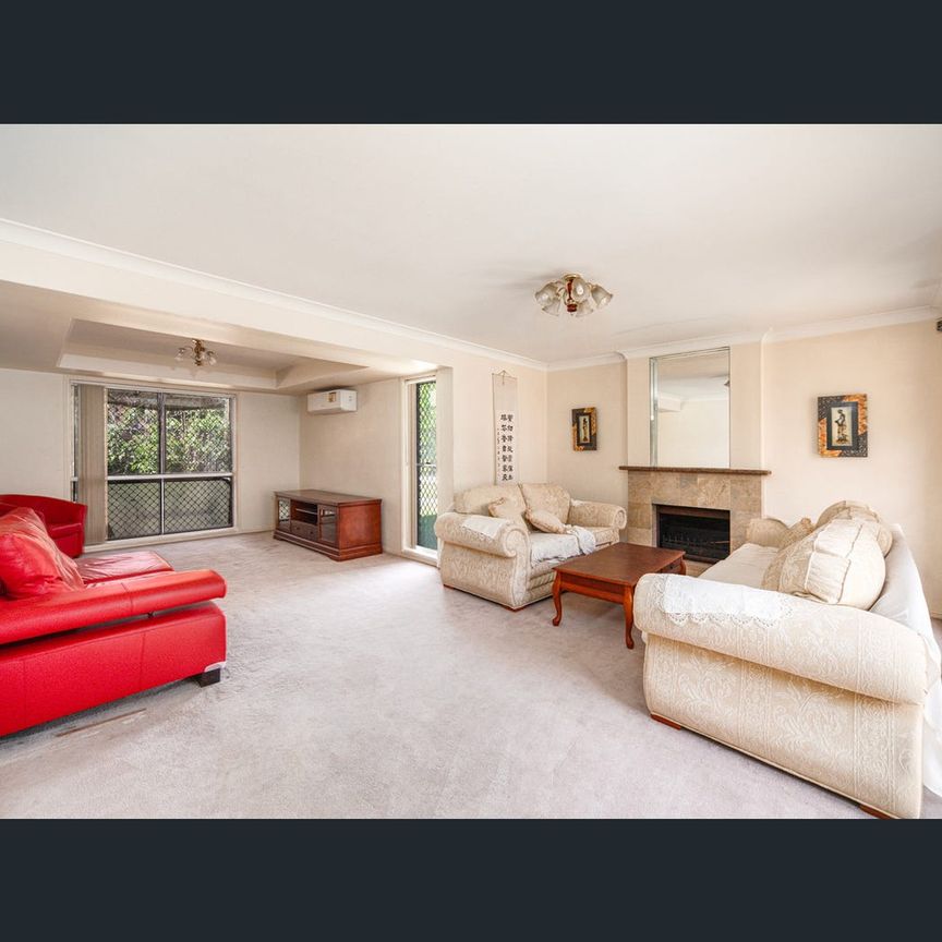 19 Gibbins Street, Sunnybank Hills, Qld 4109 - Photo 1