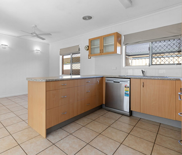 Spacious Four-Bedroom Home with Pool - Photo 4
