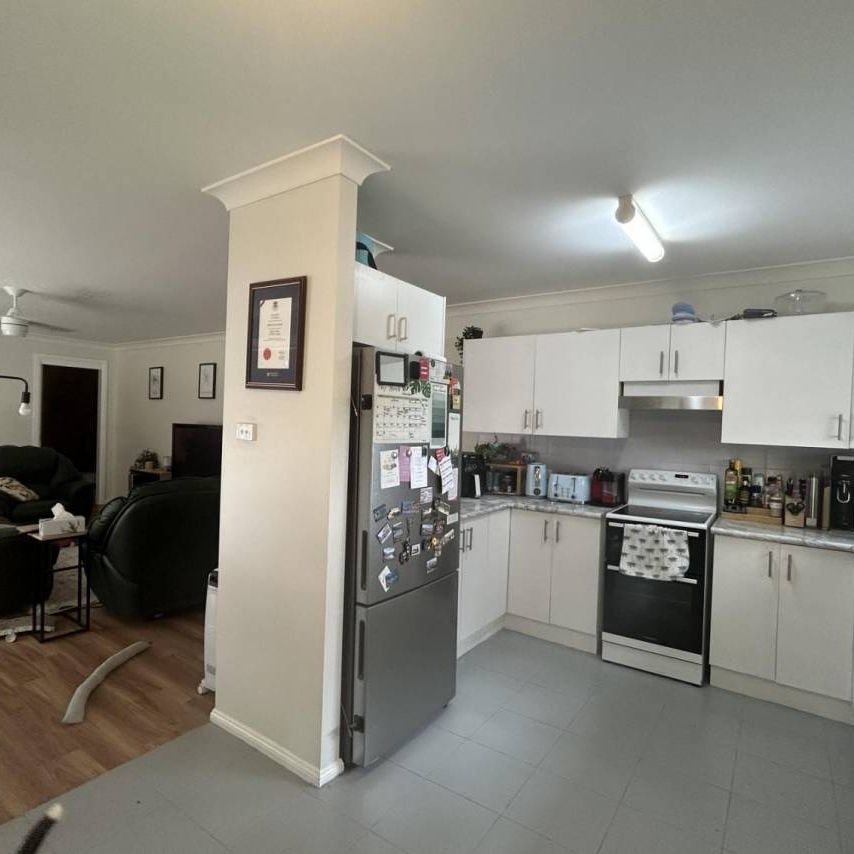 2-BEDROOM UNIT IN A GREAT LOCATION!!! - Photo 1