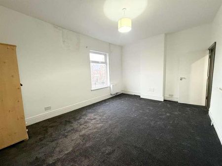 St. Helens Road, Bolton, BL3 - Photo 4