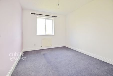 4 bedroom detached house to rent - Photo 3
