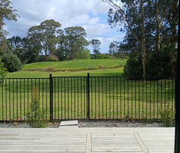 Prime location alongside Ngati Otara Park - Photo 2