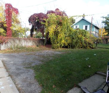 For Lease - 171 Queenston Street, St. Catharines, Ontario - Photo 2