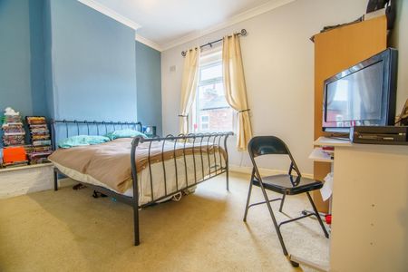 21 Newborough Street - Photo 4