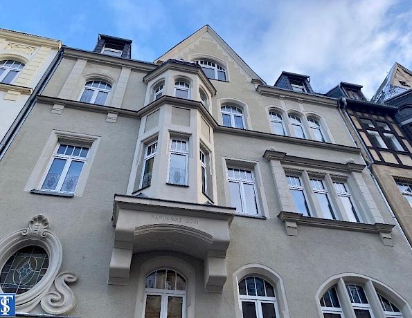 Stylischer Altbau - 4 Zimmer Wohnung mit Balkon und vielen kleinen Details - Photo 1