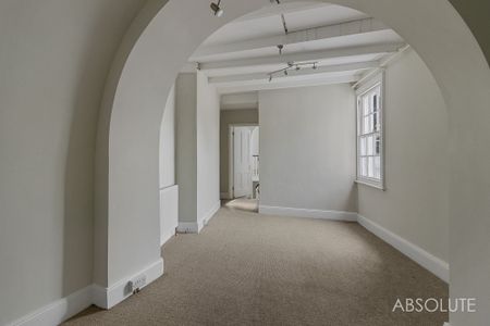 4 bed terraced house to rent in Babbacombe Road, Torquay, TQ1 - Photo 2