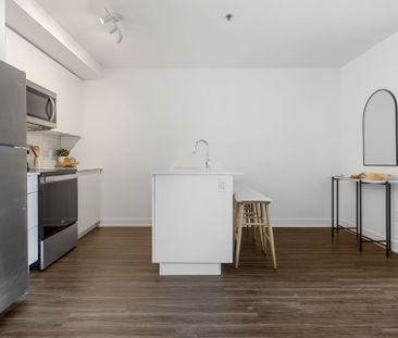 For Lease - 1354 CARLING Avenue Unit# 410, Carlington - Central Par... - Photo 1