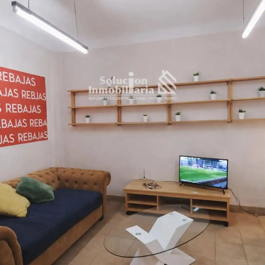 Piso de alquiler en Gran Via, Barrio del Centro - Photo 1