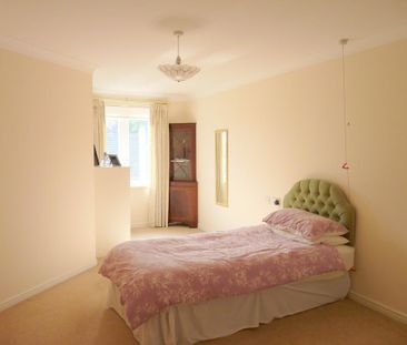 1 bedroom retirement property to rent - Photo 4