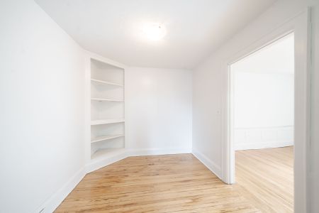 For Lease - 4 Kingston Road Unit# 47, Toronto, Ontario - Photo 5