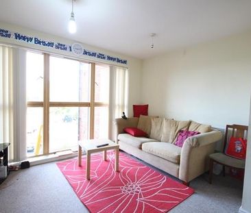 2 bedroom flat to rent - Photo 3