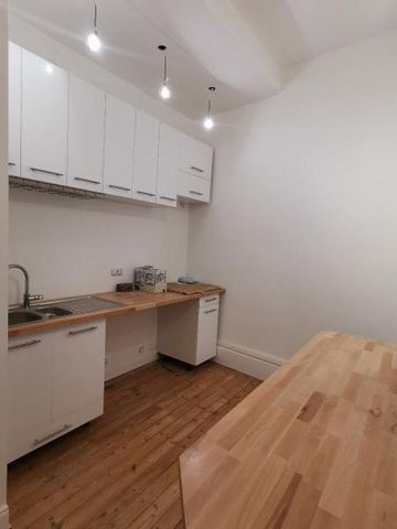 Location Appartement 2 pièces 50m² LYON 7ème - Photo 5