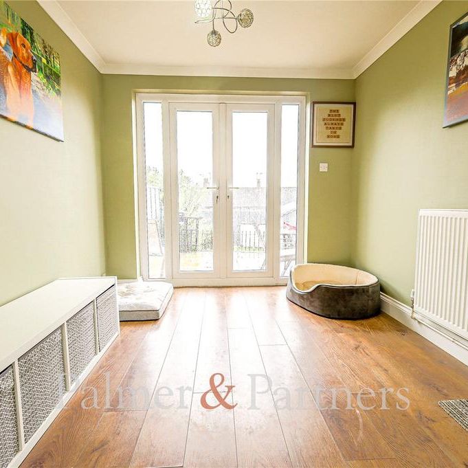 3 bedroom semi-detached house to rent - Photo 1