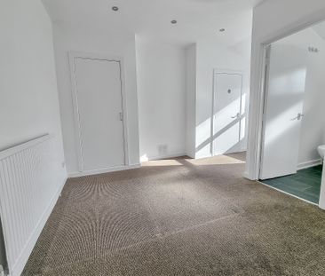 Flat 5, 17 Ely Road, Cardiff CF5 2JF - Photo 6