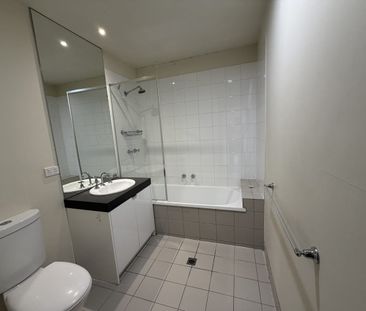 3 BEDROOM TOWNHOUSE IN PRIME LOCATION – CLOSE TO MONASH MEDICAL CEN... - Photo 4