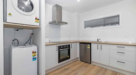 1 Bedroom Studio in Beerescourt - Photo 2