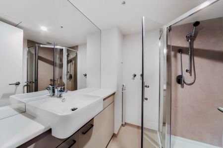 Large Studio with balcony - Photo 5