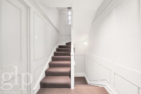 2 Bedroom Apartment, Monmouth Street, London, Greater London - Photo 5