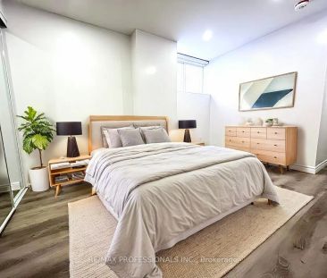 2046 Deer Park Road #Lower - Photo 4