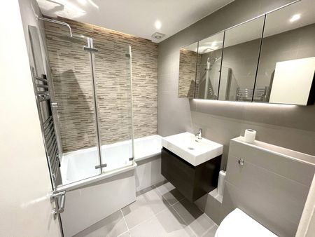 1 Bed Flat, Rye Lane, SE15 - Photo 5