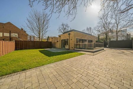 Lavender Mews, KT6, London - Photo 3