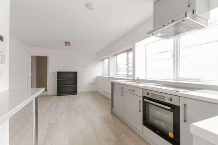 Bridge Road East, Welwyn Garden City, AL7 - Photo 5