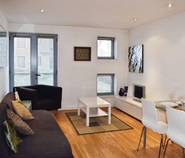 2 bedroom apartment to rent - Photo 2