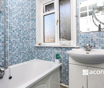 Terraced House to rent - Moremead Road, Catford, SE6 - Photo 1