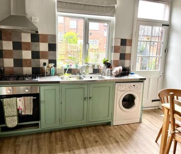 1 bedroom in a house share to rent - Photo 4
