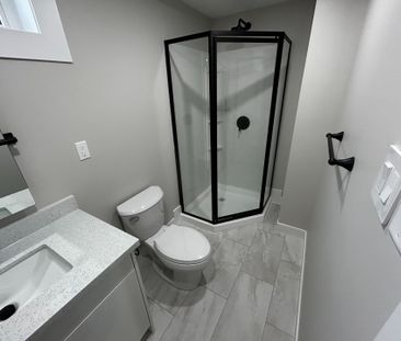 For Lease - 670 Emerson Court Unit# Basement, Oshawa, Ontario - Photo 6