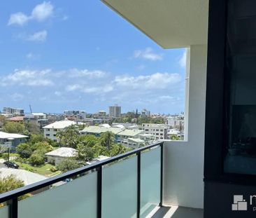 Stunning Apartment in the Heart of Kings Beach! - Photo 4