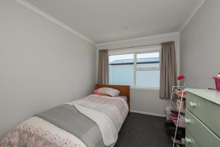 Modern & Sunny Townhouse - Photo 4