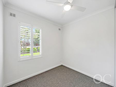 Open the Door to Light, Comfort & Everyday Convenience - Photo 4