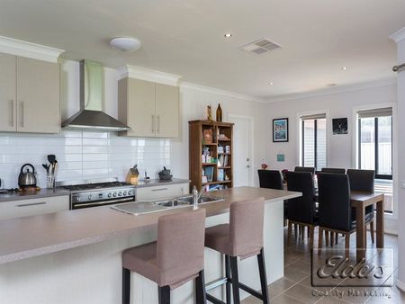 WHERE LIFESTYLE AND CONVENIENCE COME TOGETHER! - Photo 2