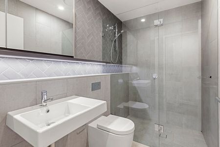 Fully Furnished Two Bedroom Apartment - Photo 5