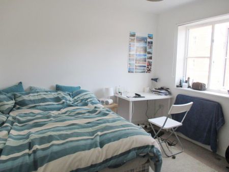 6 bedroom detached house to rent - Photo 5