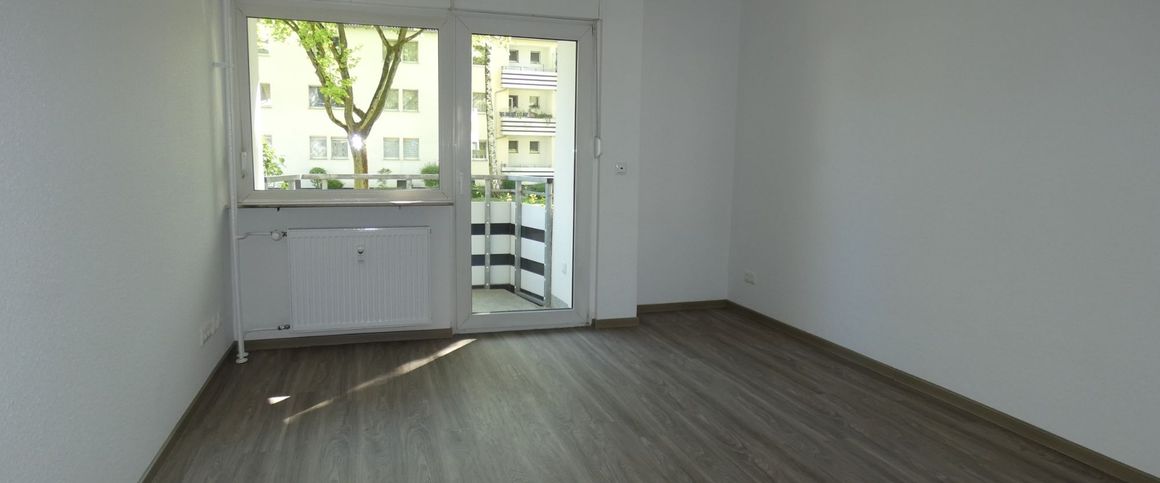 +++ Wanheim – 3-Raumwohnung im Erdgeschoss mit Balkon und Duschbad +++ - Foto 1