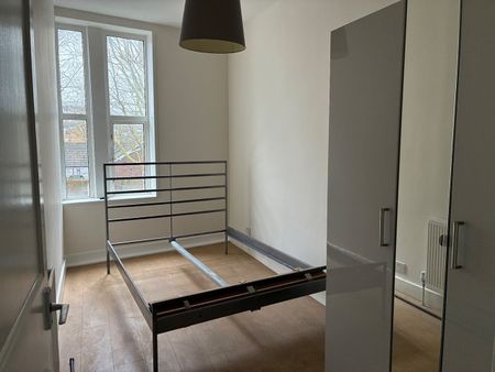 2 Bed Flat, Victory Road Mews, SW19 - Photo 2