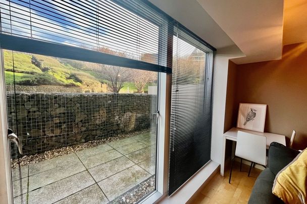 The Avenue - Photo 1